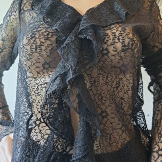 Blouse en dentelle noire